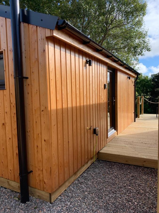 River Huts, Highland River Retreat With Hot Tub インヴァネス エクステリア 写真