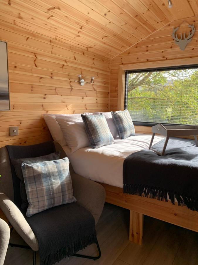 River Huts, Highland River Retreat With Hot Tub インヴァネス エクステリア 写真