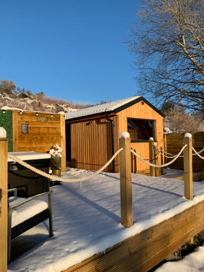 River Huts, Highland River Retreat With Hot Tub インヴァネス エクステリア 写真