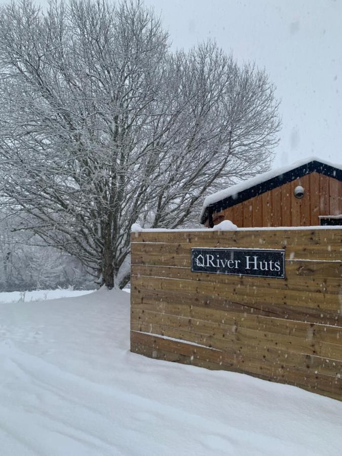 River Huts, Highland River Retreat With Hot Tub インヴァネス エクステリア 写真