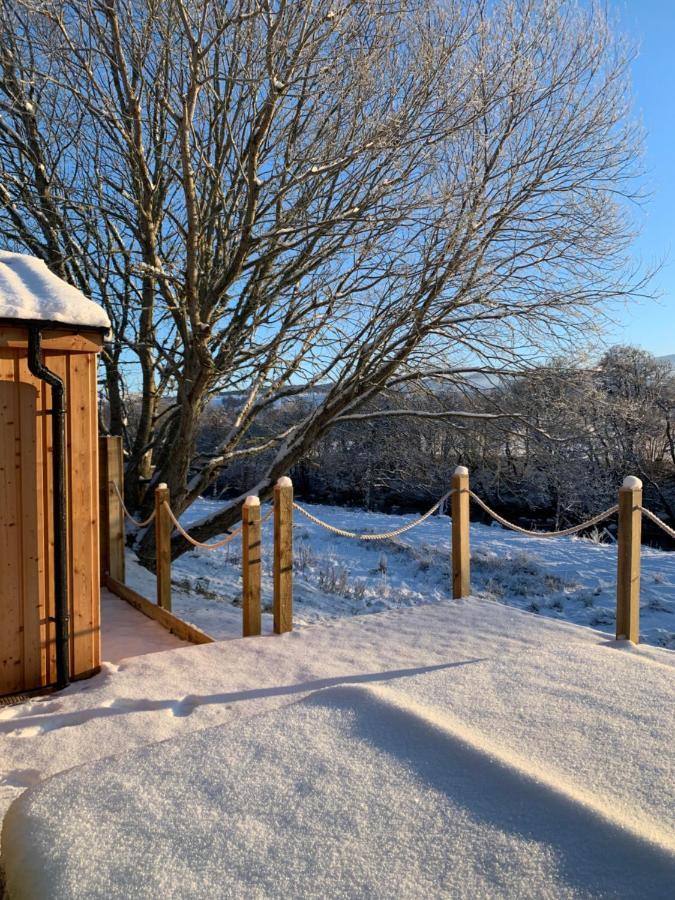 River Huts, Highland River Retreat With Hot Tub インヴァネス エクステリア 写真