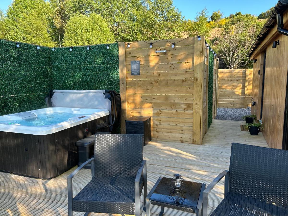 River Huts, Highland River Retreat With Hot Tub インヴァネス エクステリア 写真